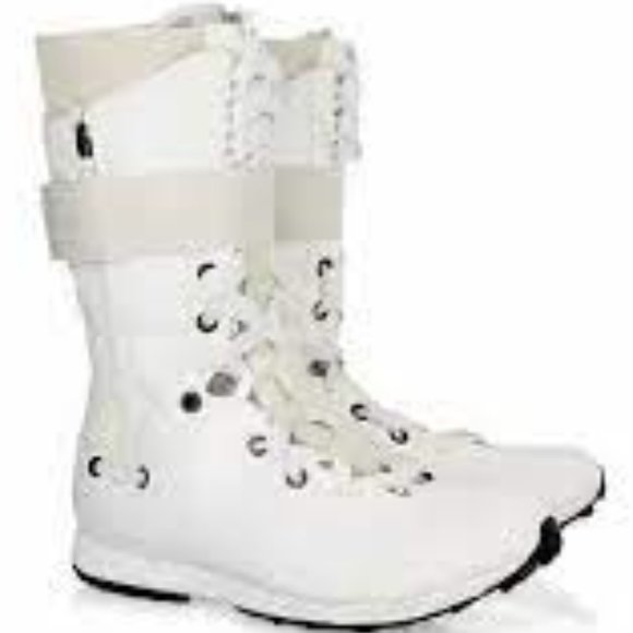 Women's Adidas by Stella McCartney Fortanima Winter Boots - Picture 6 of 11